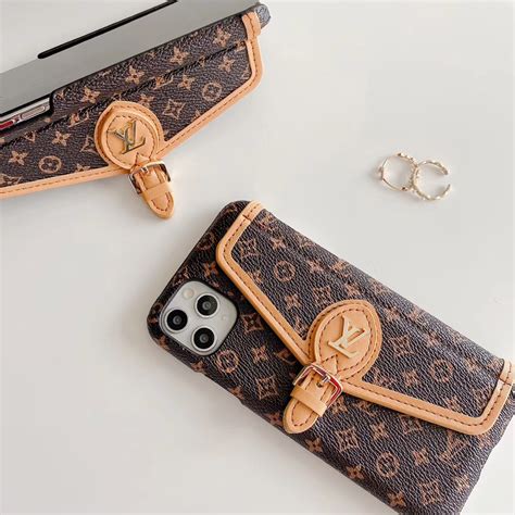 iphone 11 cover louis vuitton|louis vuitton iphone case wallet.